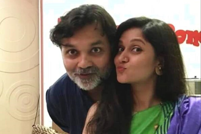 তবে এই আলোচনা ও সাক্ষাৎকারের মধ্যেই মিথিলার প্রথম স্বামী তহসন খানের কথা উঠে এসেছে৷ 