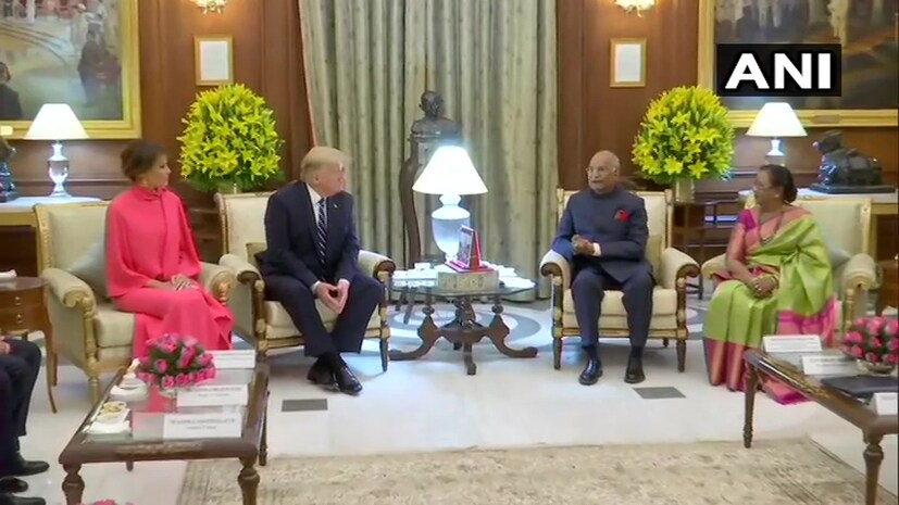  CAA নিয়ে সংখ্যালঘুদের ওপর নির্যাতনের অভিযোগ। এনিয়েও প্রশ্নের মুখে পড়তে হয় মার্কিন প্রেসিডেন্টকে ৷ CAA ও সংখ্যালঘু ইস্যুর বাইরেও কাশ্মীর নিয়ে টেনশনে ছিল কেন্দ্র। আগে বেশ কয়েকবার কাশ্মীরে মধ্যস্থতার প্রস্তাব দিয়ে কেন্দ্রকে বিড়ম্বনায় ফেলেছেন। তাই এবারও চিন্তাটা আরও বেশিই ছিল। 