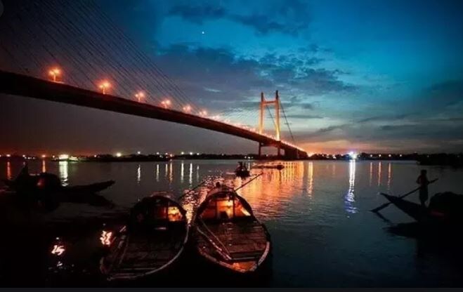 • আগামী কয়েকদিন বাড়বে না তাপমাত্রা। সকালের দিকে প্রচণ্ড রোদের তাপ দেখে মনে হয়েছিল, গরম বুঝি পড়ে গেল, তা পড়ছে না। • আগামী কয়েকদিন বাড়বে না তাপমাত্রা। সকালের দিকে প্রচণ্ড রোদের তাপ দেখে মনে হয়েছিল, গরম বুঝি পড়ে গেল, তা পড়ছে না।