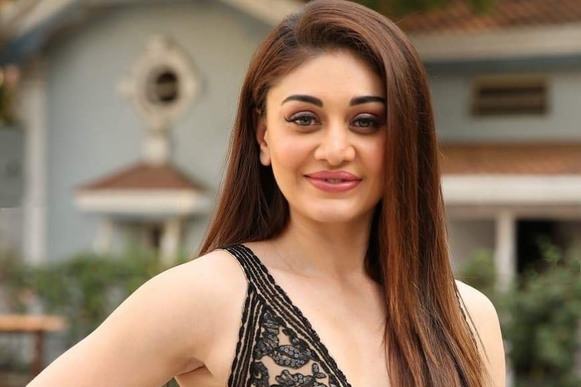 বিগ বস-এ শেফালির রোমাঞ্চকর জার্নি শেষ হয় কয়েক সপ্তাহ আগেই ৷ বিগ বস থেকে আউট হওয়ার পরই অভিনেত্রী জানালেন, শীঘ্রই মা হতে চলেছেন তিনি ৷