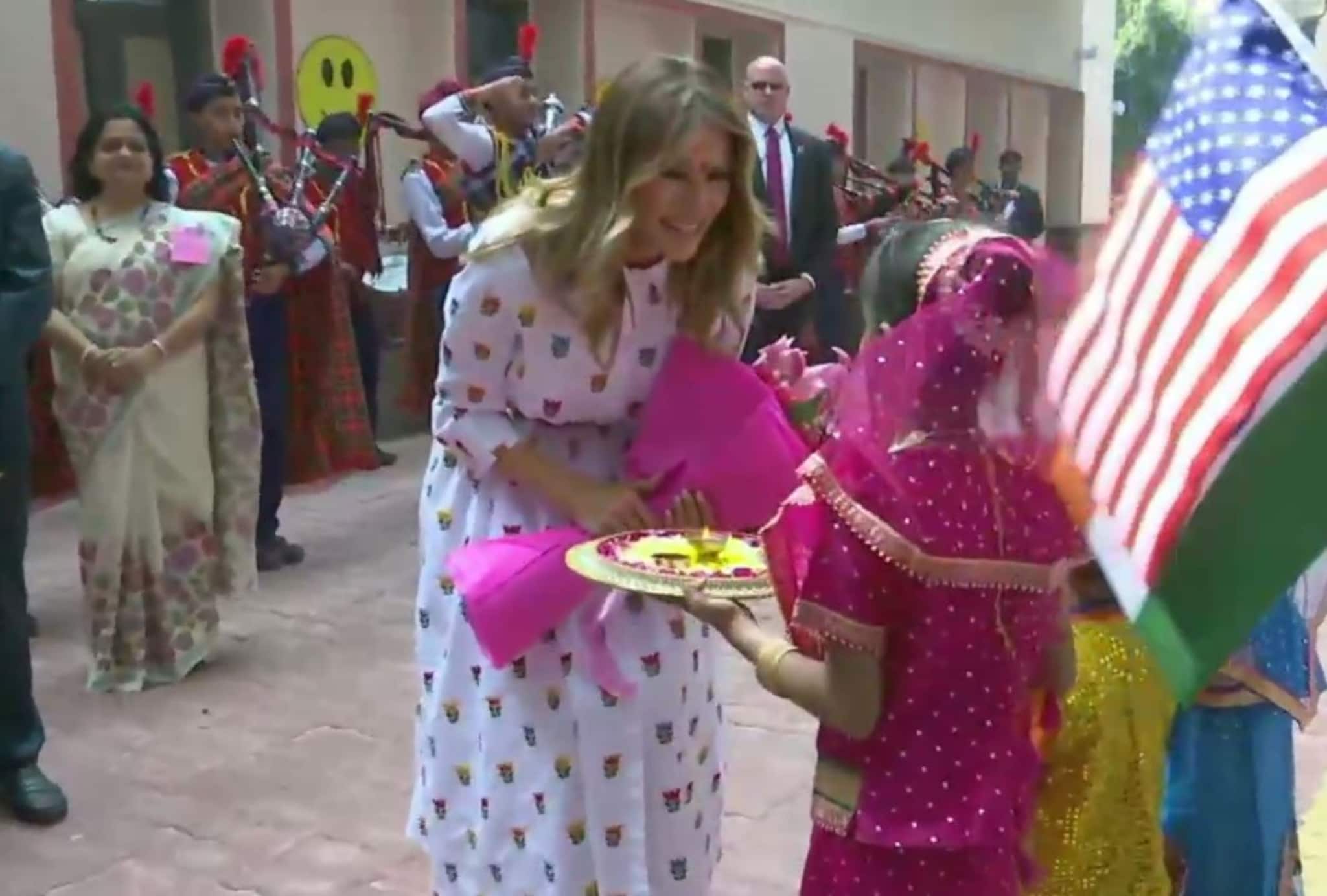 রাজধানীর সরকারি স্কুলে মেলানিয়া, পড়ুয়াদের সঙ্গে সময় কাটালেন ফার্স্ট লেডি