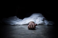 কলকাতা মেডিক্যালে মৃতদেহ নিয়ে টানাপোড়েন, পিপিই পরে দেহ সরালেন ভাই