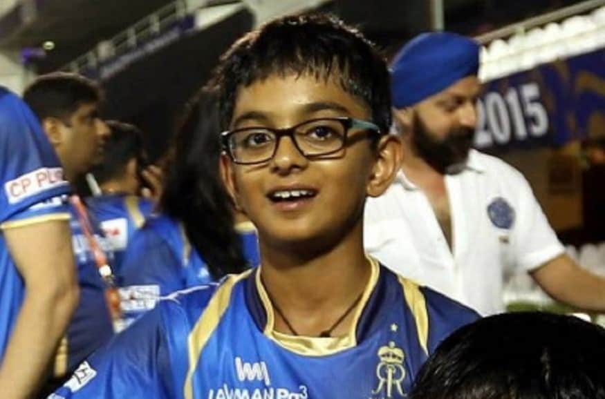 ক্রিকেট থেকে বিদায়নেওয়ার পর এনসিএ-তে জুনিয়র ক্রিকেটার তৈরির কাজ করছেন তিনি ৷ আর ১৪ বছরের সমিতও নিজেকে মেলে ধরছে এরই মধ্যে ৷ দু মাসের মধ্যে দ্বিতীয় দ্বিশতরান করল সে ৷ অনুর্ধ্ব ১৪ গ্রুপের দ্বিতীয় ডিভিসনের বিটিআর শিল্ড টুর্নামেন্টে ২০৪ রান করলেন ৷ মূলত তাঁরই ব্যাটে ভর দিয়ে তার দল ৩ উইকেটে ৩৭৭ রান করে ৷ ক্রিকেট থেকে বিদায়নেওয়ার পর এনসিএ-তে জুনিয়র ক্রিকেটার তৈরির কাজ করছেন তিনি ৷ আর ১৪ বছরের সমিতও নিজেকে মেলে ধরছে এরই মধ্যে ৷ দু মাসের মধ্যে দ্বিতীয় দ্বিশতরান করল সে ৷ অনুর্ধ্ব ১৪ গ্রুপের দ্বিতীয় ডিভিসনের বিটিআর শিল্ড টুর্নামেন্টে ২০৪ রান করলেন ৷ মূলত তাঁরই ব্যাটে ভর দিয়ে তার দল ৩ উইকেটে ৩৭৭ রান করে ৷