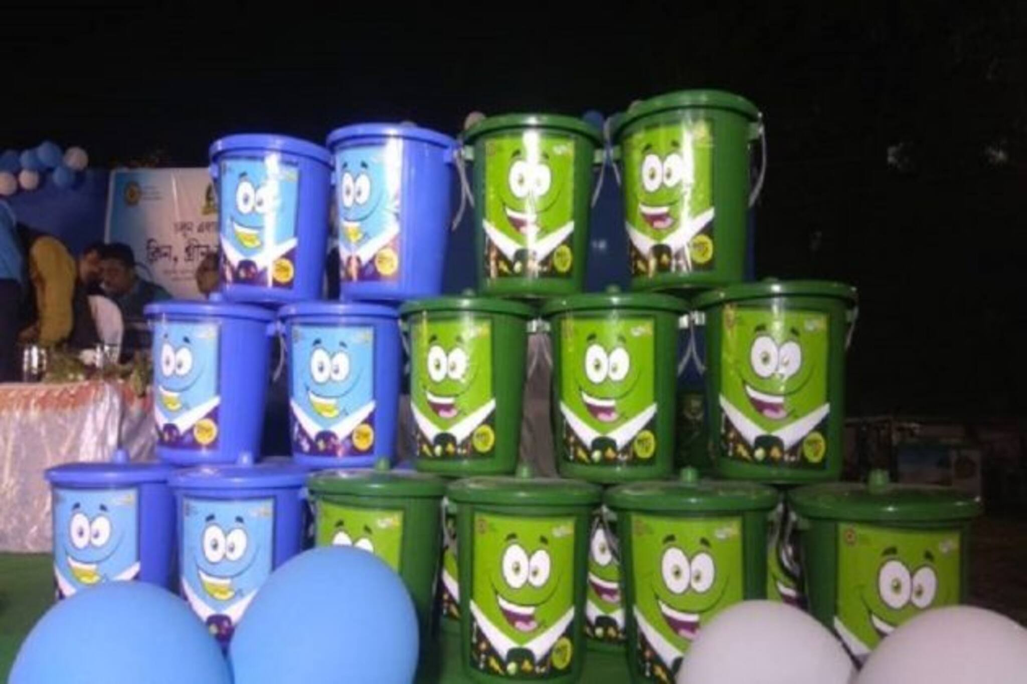 রবীন্দ্র সঙ্গীত বাজিয়ে শহর পরিষ্কার অভিযান ! সৌজন্যে হাওড়া পুরসভা