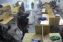 জামিয়ার লাইব্রেরিতে ঢুকে পুলিশের লাঠিচার্জ, মারধর ! প্রকাশ্যে এল সিসিটিভি ফুটেজ