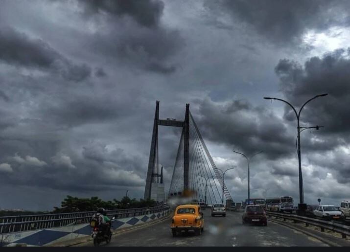আগামীকাল রাজ্যজুড়ে কুয়াশা। রাতের তাপমাত্রা নামবে ২ থেকে ৩ ডিগ্রি। দক্ষিণবঙ্গে রাতের দিকে হালকা শীতের ভাব থাকলেও দিনের বেলায় তা উধাও হবে। আগামীকাল রাজ্যজুড়ে কুয়াশা। রাতের তাপমাত্রা নামবে ২ থেকে ৩ ডিগ্রি। দক্ষিণবঙ্গে রাতের দিকে হালকা শীতের ভাব থাকলেও দিনের বেলায় তা উধাও হবে।
