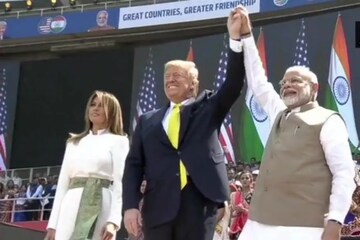 দেখুন, নমস্তে ট্রাম্প অনুষ্ঠানের জন্য কীভাবে সেজে উঠেছে মোতেরা স্টেডিয়াম