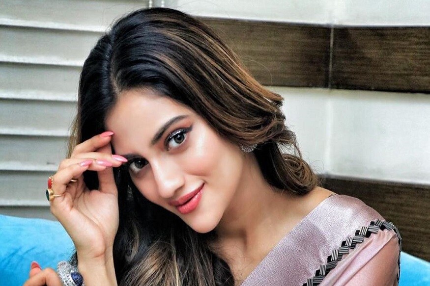 আজ ভ্যালেন্টাইন্স ডে, ভালবাসার দিন। ভালবাসার এই দিন উদযাপনে মেতেছেন তারকারা। আর এই দিনটি উপলক্ষে বিশেষ কিছু ছবি পোস্ট করেছেন নুসরত জাহান। আজ ভ্যালেন্টাইন্স ডে, ভালবাসার দিন। ভালবাসার এই দিন উদযাপনে মেতেছেন তারকারা। আর এই দিনটি উপলক্ষে বিশেষ কিছু ছবি পোস্ট করেছেন নুসরত জাহান।