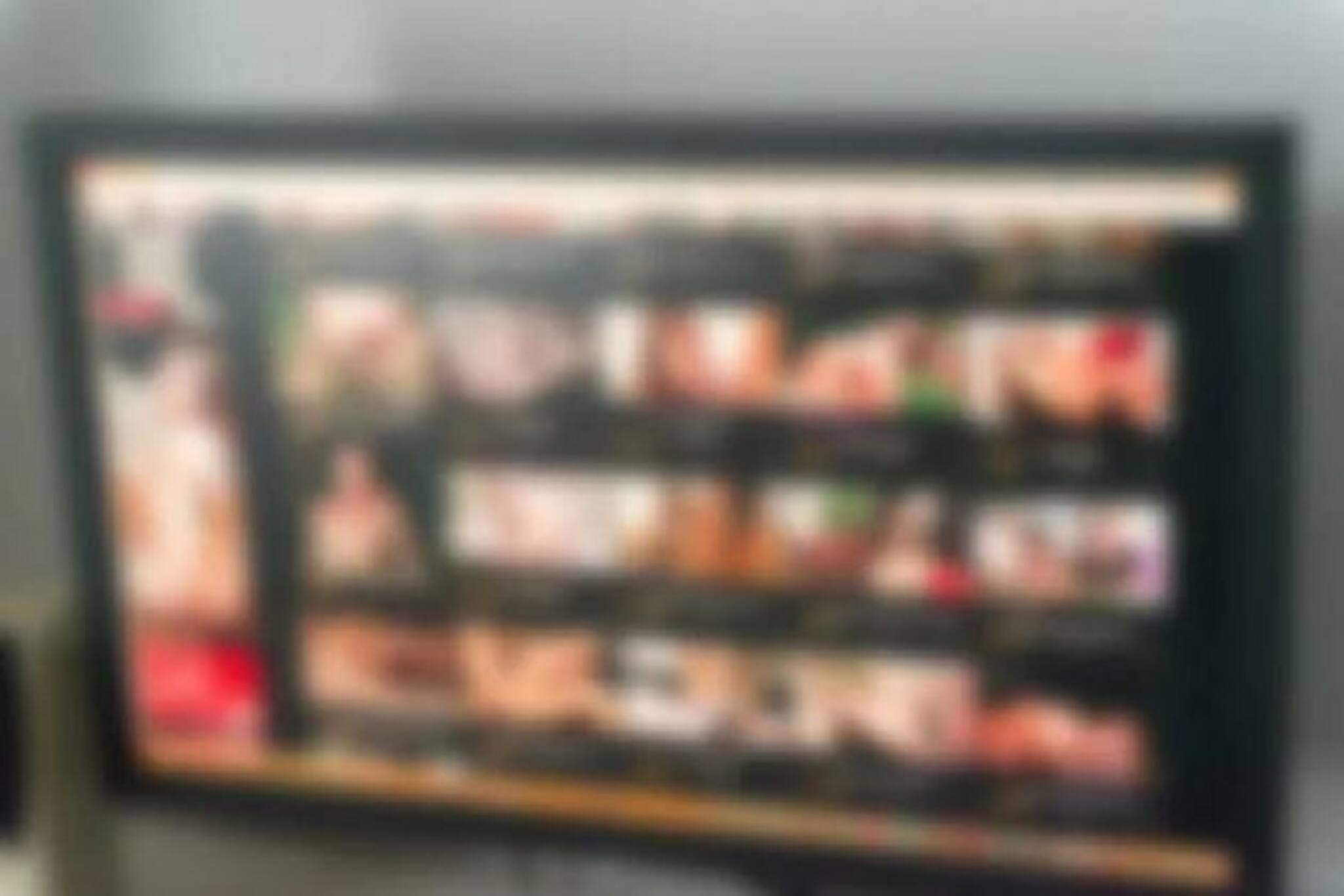 জীবনে উত্তেজনা আনতে স্বামীকে পর্ন দেখতে বাধ্য করতেন ডাক্তার স্ত্রী! পরিণাম চরম