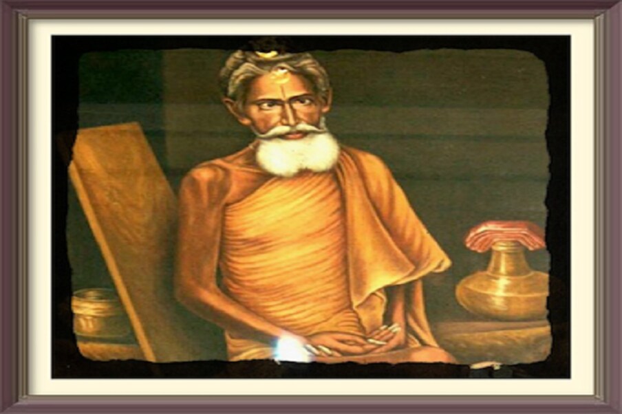  তিনিই এক সত্তা কিন্তু অনেক রূপেই সবার কাছে থাকেন ৷ সবারই পাশে থাকেন ৷ তাঁকে সবাই শ্রদ্ধা করেন বাবা লোকনাথ নামেই ৷