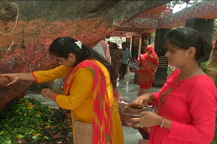 মহাদেব জীবনকে সুন্দর করে তোলেন তাঁর আশীর্বাদে জীবন সুন্দর হয়ে ওঠে ৷