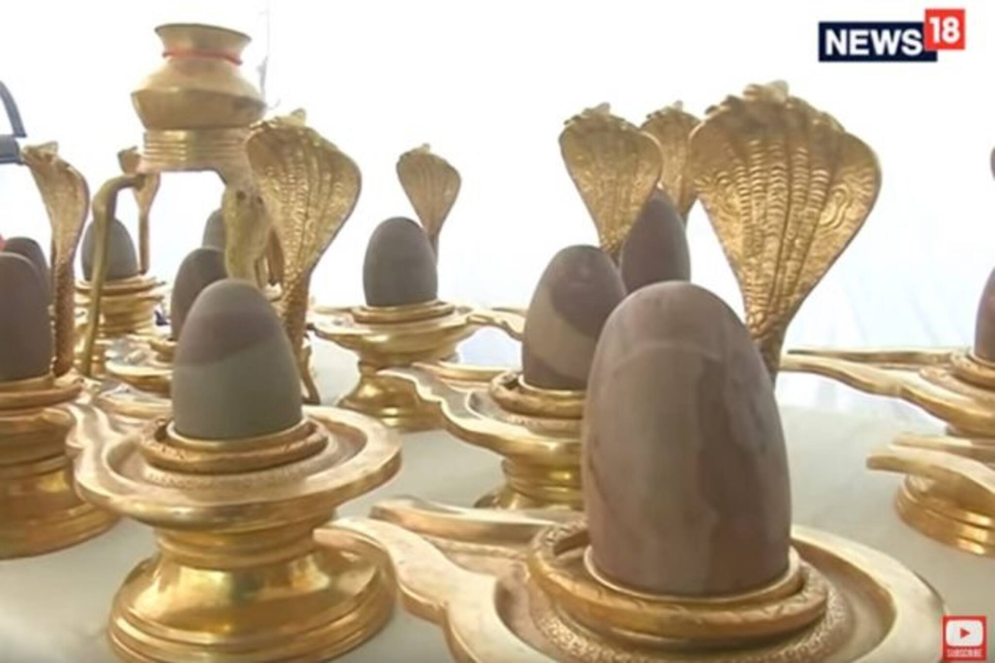 মহাশিবরাত্রিতে কাশী বিশ্বনাথের মন্দিরে জ্যোতিলিঙ্গ দর্শনে বিপুল ভক্ত সমাগম হয়