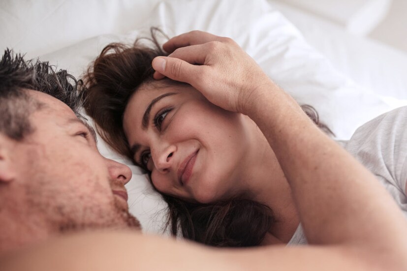 জানা গিয়েছে, বহু মানুষ চিকিৎসকদের প্রশ্ন করেছেন, এই অবস্থায় যৌনসঙ্গম কতটা নিরাপদ ৷ আর যদি ভুলে সঙ্গম হয়েই যায়, তাহলে উপায় কী? 