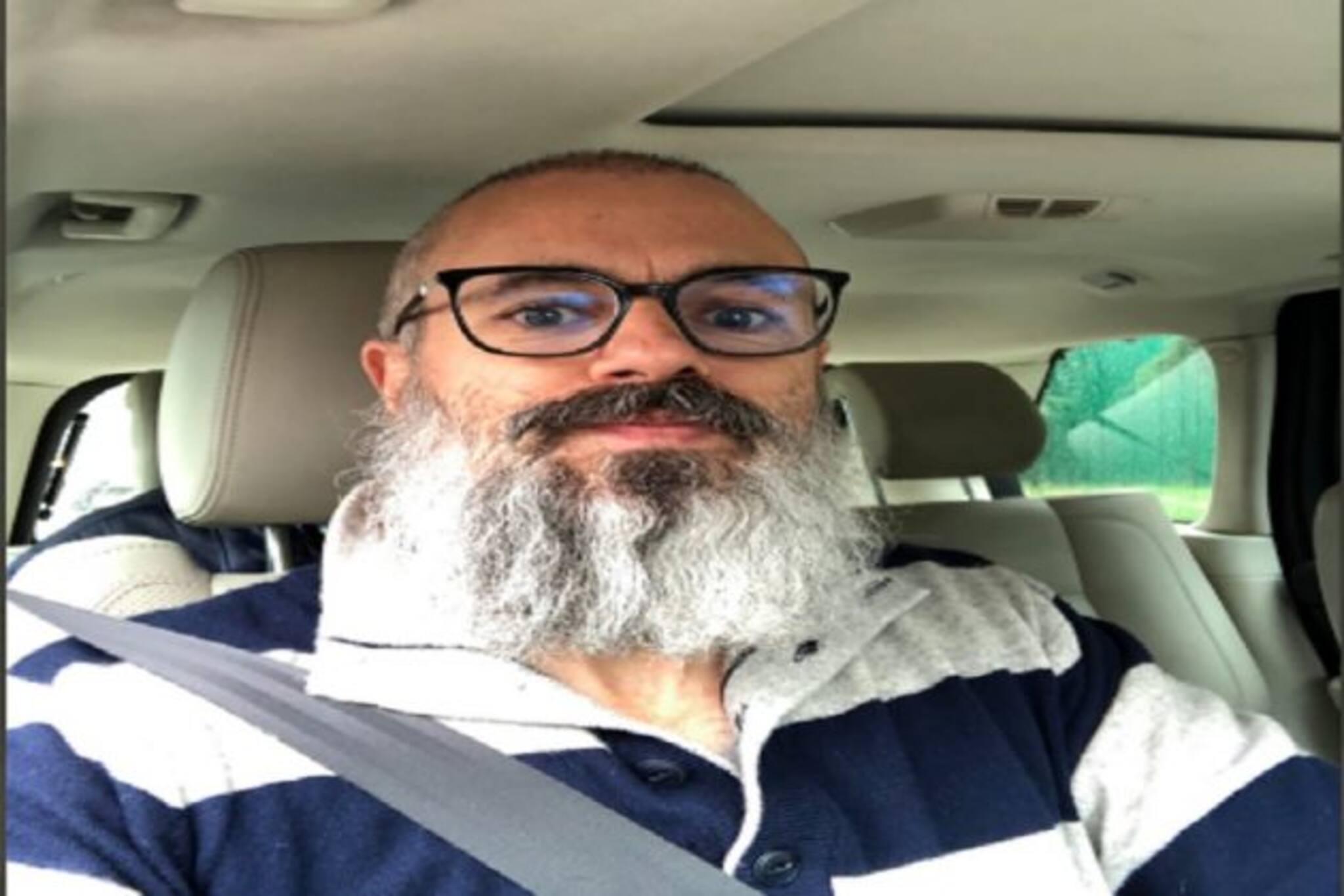 ২৩২ দিন পর মুক্তি, নিজের নতুন চেহারা টুইটারে শেয়ার করলেন ওমর আবদুল্লা