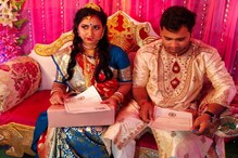 বিয়ের আসরে অঙ্গদানের অঙ্গীকার নব দম্পতির, অতিথিদের হাতে তুলে দিলেন গাছের চারা বিয়ের আসরে অঙ্গদানের অঙ্গীকার নব দম্পতির, অতিথিদের হাতে তুলে দিলেন গাছের চারা