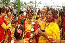 করোনা আতঙ্ক: দোল ফাগুনে ফাগ উড়ল না শিল্পশহর দুর্গাপুরে