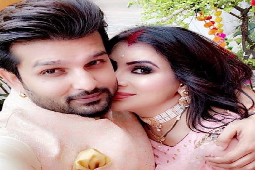 গোটা বিশ্ব এখন করোনা ভাইরাস নিয়ে তটস্থ৷ রীতিমতো জরুরি অবস্থা জারি হয়েছে গোটা বিশ্বে ৷ স্কুল, কলেজ, শপিংমল বন্ধ ! গোটা বিশ্ব এখন করোনা ভাইরাস নিয়ে তটস্থ৷ রীতিমতো জরুরি অবস্থা জারি হয়েছে গোটা বিশ্বে ৷ স্কুল, কলেজ, শপিংমল বন্ধ !