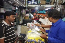 তল্লাশির আগেই "নো মাস্ক" পোস্টার দোকানে লাগানো মিলল মাস্ক!