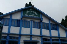 করোনা আতঙ্ক এবার পুরসভাতেও ! বন্ধ মিরিক পুরসভা !