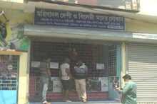 জনতা কার্ফু: শুনসান গোটা এলাকা, তার মধ্যেই ক্রেতাদের উপছে পড়া ভিড় এই দোকানে