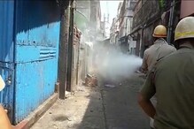 করোনা মোকাবিলায় স্যানিটাইজেশনের কাজ শুরু শহরে রায়গঞ্জে, সক্রিয় দমকল বাহিনী করোনা মোকাবিলায় স্যানিটাইজেশনের কাজ শুরু শহরে রায়গঞ্জে, সক্রিয় দমকল বাহিনী