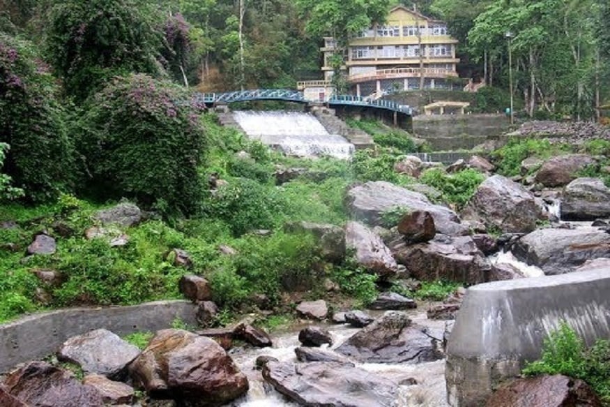শৈলশহর থেকে ১২ কিলোমিটার নীচে এই পার্ক। পাশেই রক গার্ডেন। অপরূপ প্রাকৃতিক সৌন্দর্য্যে মোড়া। শহর থেকে ডেলো হয়ে নামবার সময় পাহাড়ী চা বাগান ঘেঁষে হেলতে দুলতে পৌঁছে যেতে পারবেন পার্কে। শৈলশহর থেকে ১২ কিলোমিটার নীচে এই পার্ক। পাশেই রক গার্ডেন। অপরূপ প্রাকৃতিক সৌন্দর্য্যে মোড়া। শহর থেকে ডেলো হয়ে নামবার সময় পাহাড়ী চা বাগান ঘেঁষে হেলতে দুলতে পৌঁছে যেতে পারবেন পার্কে।