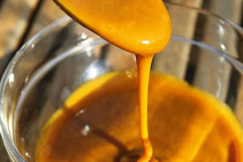 আয়ুর্বেদ শাস্ত্রে বিস্তারিত বলা আছে কাঁচা হলুদ আর মধুর গুণাবলী সম্পর্কে। চিকিৎসকরাও এই গুণগুলি মেনে নেন। দেখে নেওয়া যাক সেই গুণগুলি এক নজরে। আয়ুর্বেদ শাস্ত্রে বিস্তারিত বলা আছে কাঁচা হলুদ আর মধুর গুণাবলী সম্পর্কে। চিকিৎসকরাও এই গুণগুলি মেনে নেন। দেখে নেওয়া যাক সেই গুণগুলি এক নজরে।