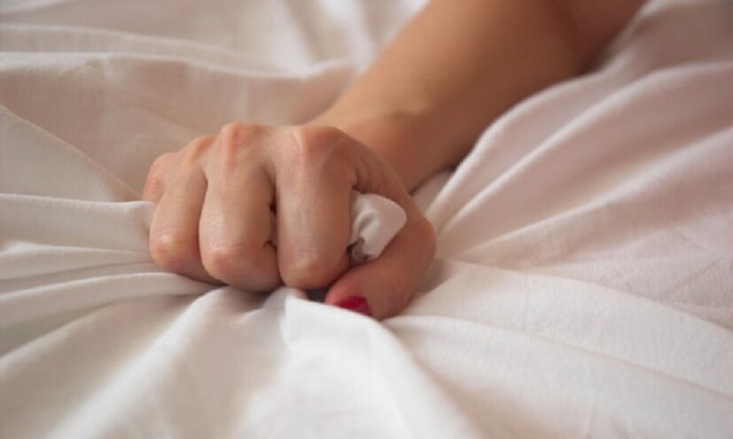 কিন্তু যে যতই নিজেকে ব্যস্ত রাখার চেষ্টা করুন, বাড়িতে গৃহবন্দি অবস্থায় থেকে অধিকাংশেরই স্ট্রেস বাড়ছে। আর তার সমাধানের মোক্ষম উপায় দিলেন গবেষকরা।