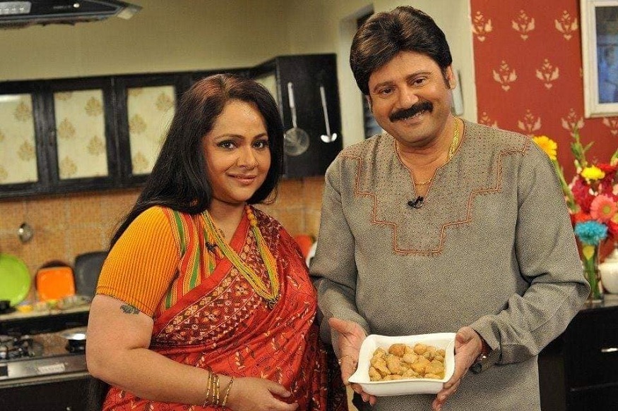 প্রতিদিন প্রতি মুহূর্তেই তোমাকে মিস করি ৷ বিশেষ করে প্রিয় ডিমের ঝোল আর পায়েস রান্না করে খাওয়াতেন স্বামী তাপস পাল ৷ ছবি সৌজনে নন্দিনী পালের ফেসবুক অ্যাকাউন্ট ৷ প্রতিদিন প্রতি মুহূর্তেই তোমাকে মিস করি ৷ বিশেষ করে প্রিয় ডিমের ঝোল আর পায়েস রান্না করে খাওয়াতেন স্বামী তাপস পাল ৷ ছবি সৌজনে নন্দিনী পালের ফেসবুক অ্যাকাউন্ট ৷