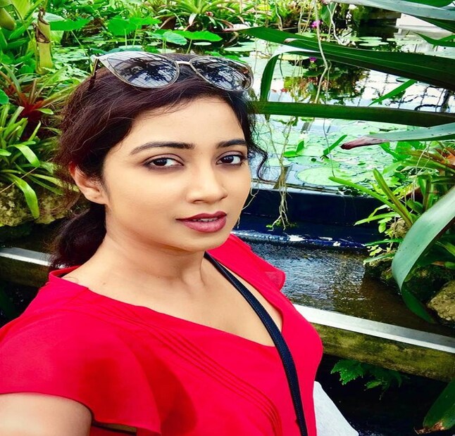 ১৯৮৪ সালে ১২ মার্চ বহরমপুরে জন্মেছিলেন তিনি ৷ সঙ্গীতর প্রতি ছোটবেলা থেকেই বাড়তি নজর ছিল ৷ ছবি সৌজন্যে ফেসবুক ৷ 
