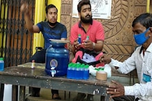ভরসা দিচ্ছে ক্যারাম ক্লাবের হ্যান্ড স্যানিটাইজার ভরসা দিচ্ছে ক্যারাম ক্লাবের হ্যান্ড স্যানিটাইজার