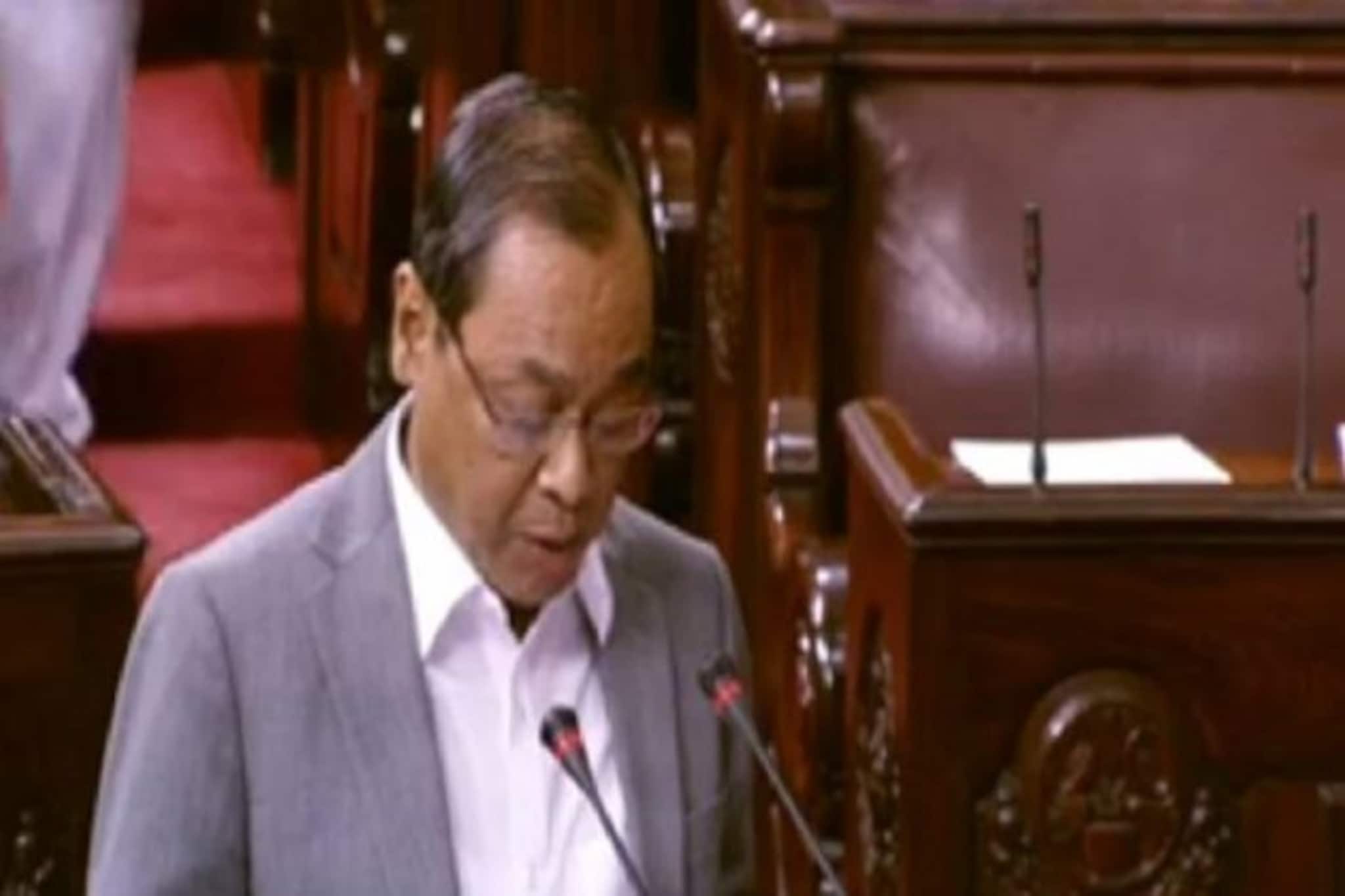 রাজ্যসভায় শপথ নিলেন প্রাক্তন CJI রঞ্জন গগৈ, দেখুন...