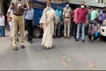কতোটা দূরে দাঁড়াবেন, বাজারে গিয়ে নিজে হাতে লক্ষণরেখা এঁকে দিলেন মুখ্যমন্ত্রী, কতোটা দূরে দাঁড়াবেন, বাজারে গিয়ে নিজে হাতে লক্ষণরেখা এঁকে দিলেন মুখ্যমন্ত্রী,
