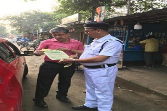 দোলে কী করবেন না, নাগরিকদের বোঝাচ্ছে কলকাতা পুলিশ