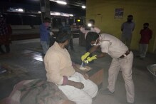 লক ডাউনঃ আনাহারে, অর্ধাহারে থাকা ভবঘুরেদের দু'বেলা খাবারের দায়িত্ব নিল জেলা পুলিশ লক ডাউনঃ আনাহারে, অর্ধাহারে থাকা ভবঘুরেদের দু'বেলা খাবারের দায়িত্ব নিল জেলা পুলিশ
