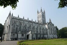 করোনা আতঙ্ক: বন্ধ করা হল সেন্ট পলস ক্যাথিড্রাল