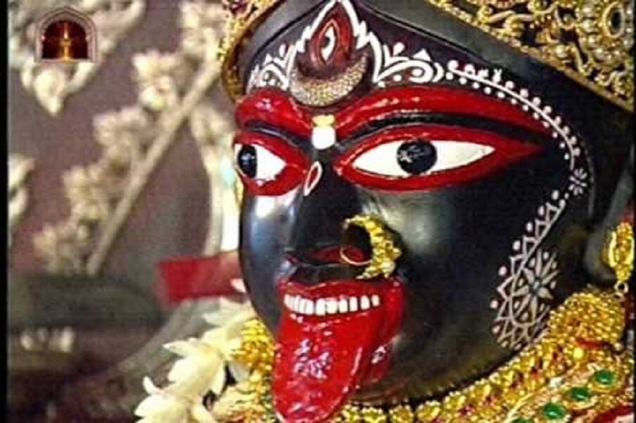  মা ভবতারিণী অর্থাৎ সব শক্তির যোগফল ৷ তিনিই ঠাকুর শ্রীশ্রী রামকৃষ্ণ পরমহংসদেবকে সুন্দর জীবন উপহার দিয়েছেন ৷