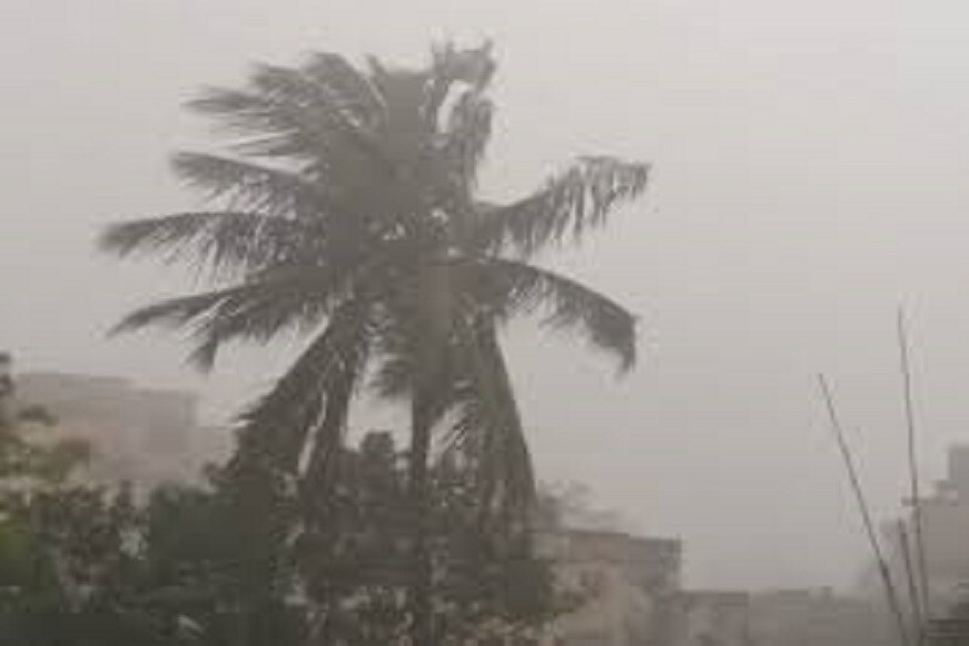 বজ্রবিদ্যুৎ-সহ বৃষ্টি সঙ্গে বইতে পারে ঝোড়ো হাওয়া ৷ ঝড়জল নিয়ে আবহাওয়া দফতরের সতর্কতা দেখা গিয়েছে ৷ প্রতীকী ছবি ৷ বজ্রবিদ্যুৎ-সহ বৃষ্টি সঙ্গে বইতে পারে ঝোড়ো হাওয়া ৷ ঝড়জল নিয়ে আবহাওয়া দফতরের সতর্কতা দেখা গিয়েছে ৷ প্রতীকী ছবি ৷