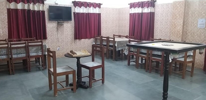 * চিনের উহান থেকে ছড়িয়ে-পড়া এই প্রাণঘাতী ভাইরাসে এখনও পর্যন্ত গোটা বিশ্বে ৫০০০ জন বলি হয়েছেন। আক্রান্তের সংখ্যা ১ লক্ষ ৩৮ হাজার।