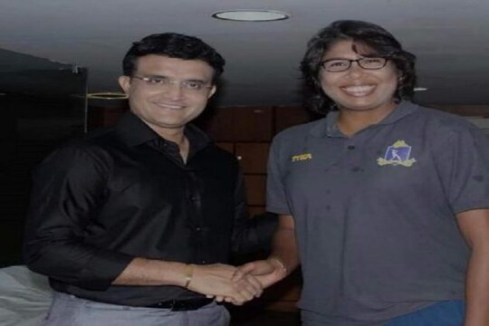 দুই অধিনায়ক৷