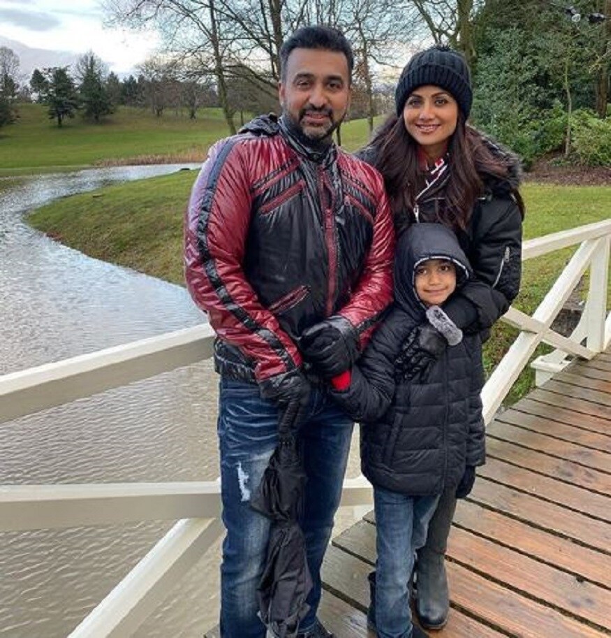 ▪তিনি এই দিনগুলোয়ে নিজেকে ব্যস্ত রাখবেন বাচ্চার কাজে এবং অবশ্যই চলবে না ফিটনেস ট্রেনিং৷ সকলকে এই ট্রেনিং-এর অংশ নিতে তিনি আবেদন করেছেন এবং তার পোস্ট করা ভিডিওতে কমেন্ট করতে বলেছেন অভিনেত্রী৷ ▪তিনি এই দিনগুলোয়ে নিজেকে ব্যস্ত রাখবেন বাচ্চার কাজে এবং অবশ্যই চলবে না ফিটনেস ট্রেনিং৷ সকলকে এই ট্রেনিং-এর অংশ নিতে তিনি আবেদন করেছেন এবং তার পোস্ট করা ভিডিওতে কমেন্ট করতে বলেছেন অভিনেত্রী৷