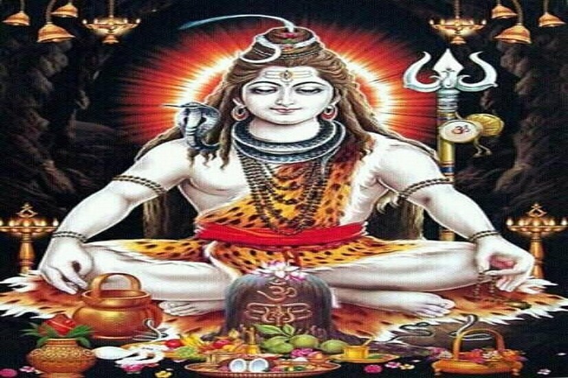সোমবার: সোমবার রুদ্রের দিন। এই দিনে জন্ম হলে শিবপুজোই আপনার অভীষ্ট হওয়া উচিত।