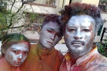 বাংলার জামাই সুনীল ছেত্রী দোল খেললেন শ্বশুরবাড়িতে