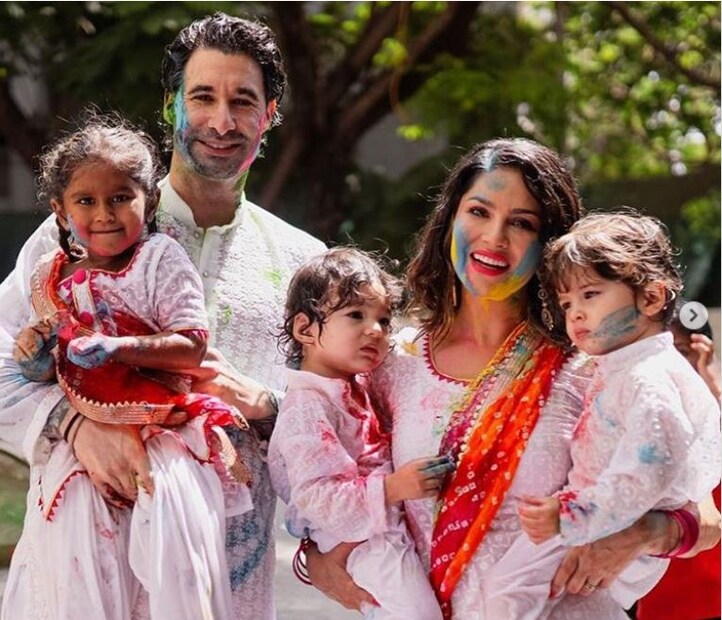  পরিবারের সঙ্গেই এদিন হোলি উৎসবে মেতেছিলেন সানি ৷ Photo Courtesy: Sunny Leone/Instagram