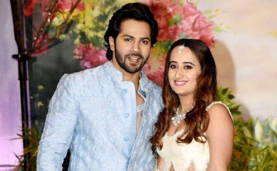 করোনার জেরে ব্যক্তিগত জীবনে বড়সড় ধাকআ খেলেন বরুণ! বিগত কিছুদিন ধরে বলিটাউনের অলিতে গলিতে কান পাতলেই শোনা যাচ্ছিল, ব্যাংকক-এ গাটছড়া বাঁধছেন 'স্ট্রিট ডান্সার থ্রি' নায়ক বরুণ ধাওয়ান ও প্রেমিকা নাতাশা দালাল। করোনার জেরে ব্যক্তিগত জীবনে বড়সড় ধাকআ খেলেন বরুণ! বিগত কিছুদিন ধরে বলিটাউনের অলিতে গলিতে কান পাতলেই শোনা যাচ্ছিল, ব্যাংকক-এ গাটছড়া বাঁধছেন 'স্ট্রিট ডান্সার থ্রি' নায়ক বরুণ ধাওয়ান ও প্রেমিকা নাতাশা দালাল।