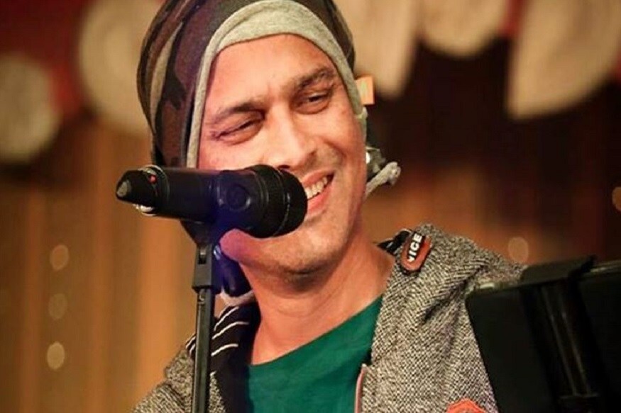 ▪ তাঁর জিভে কয়েকটা সেলাই পড়েছে বলে জানা গিয়েছে৷ কারণ যখন তিনি পড়ে গিয়েছিলেন, তখন তাঁর দাঁতে জিভ কেটে গিয়েছিল৷ তাঁর গলা ও ঘাড়েও চোট লেগেছে বলে জানা গিয়েছে৷ ▪ তাঁর জিভে কয়েকটা সেলাই পড়েছে বলে জানা গিয়েছে৷ কারণ যখন তিনি পড়ে গিয়েছিলেন, তখন তাঁর দাঁতে জিভ কেটে গিয়েছিল৷ তাঁর গলা ও ঘাড়েও চোট লেগেছে বলে জানা গিয়েছে৷