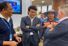 হাতে গিটার, একেবারে ‘হটকে’ লুকে সৌরভ, ছবি পোস্টের সঙ্গে সঙ্গেই ভাইরাল হলেন দাদা