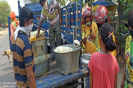 রাজ্য জুড়ে চলছে লকডাউন।