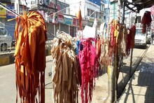 মাস্ক এখন বাধ্যতামূলক,  এই শহরে দশ টাকায় মিলছে কাপড়ের মাস্ক!