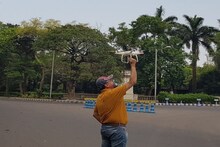 শুনসান শহরের আকাশে উড়ছে ড্রোন ! লেন্সবন্দি লকডাউনের কলকাতা